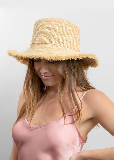 PACKABLE RAFFIA BUCKET - Natural