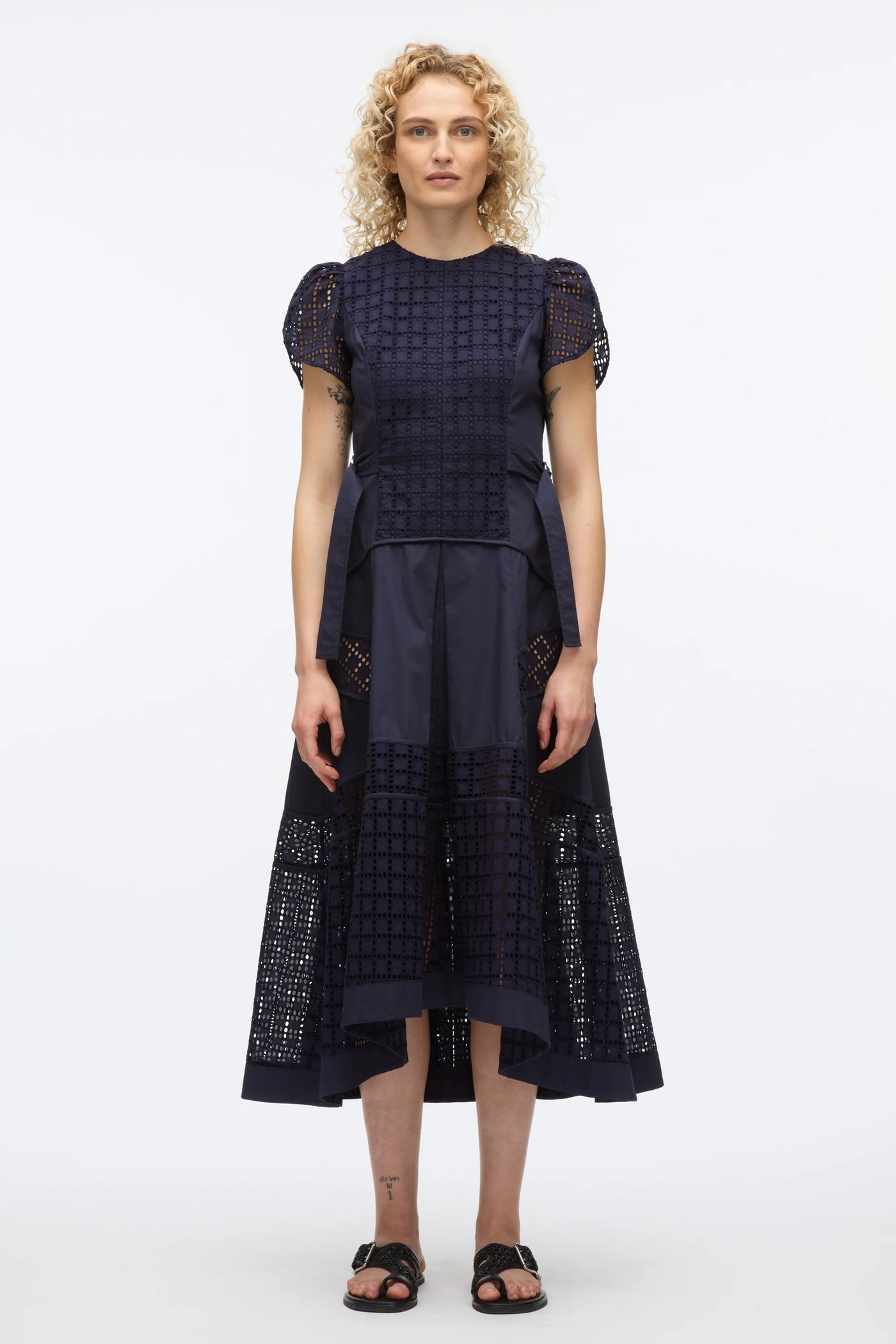 BROIDERIE ANGLAISE TULIP DRESS - Navy