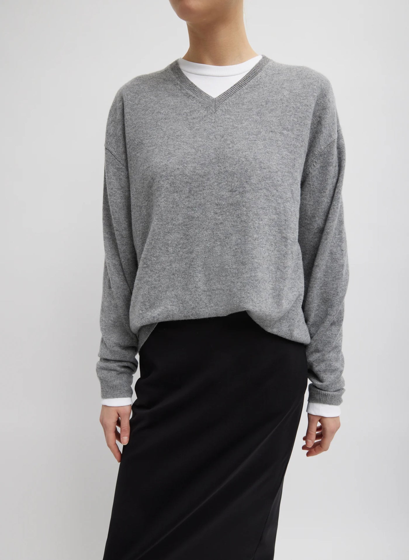 Washable Cashmere Easy V-Neck Sweater - Heather Grey