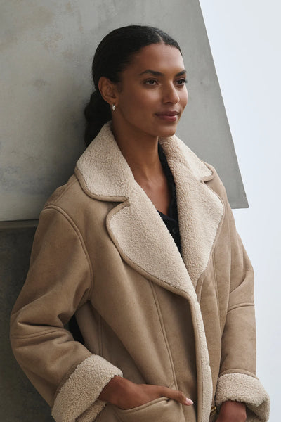 Molly Luxe Sherpa Jacket - Sand